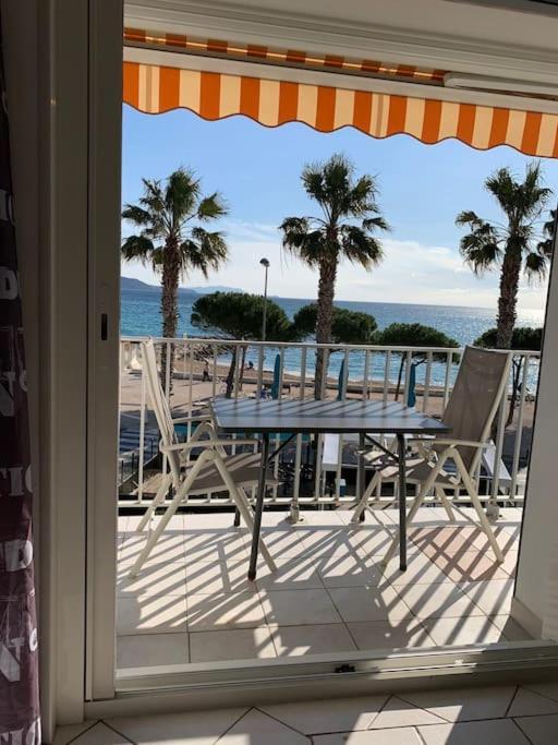 T3 Sur La Plage Vue Feerique Mer,Wifi, Parking Inclus , Clim La Ciotat Zewnętrze zdjęcie