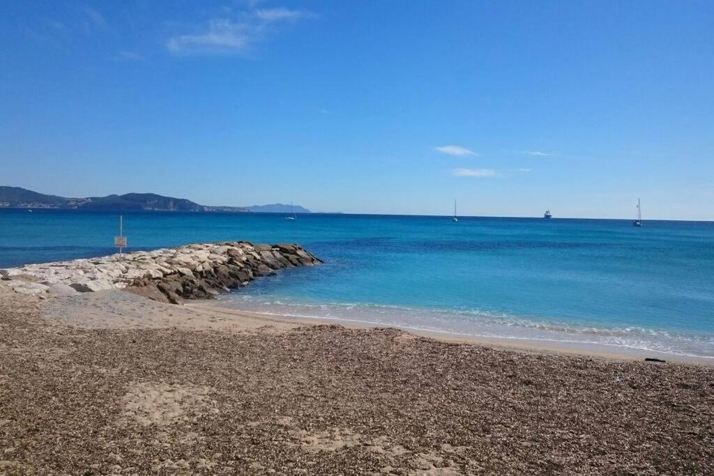 T3 Sur La Plage Vue Feerique Mer,Wifi, Parking Inclus , Clim La Ciotat Zewnętrze zdjęcie