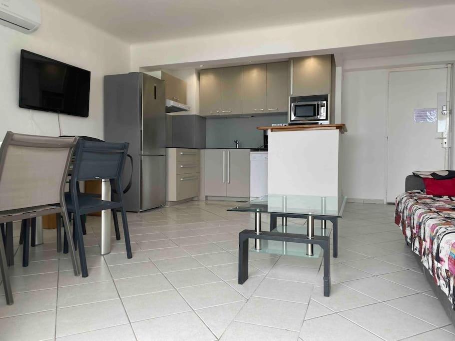 T3 Sur La Plage Vue Feerique Mer,Wifi, Parking Inclus , Clim La Ciotat Zewnętrze zdjęcie